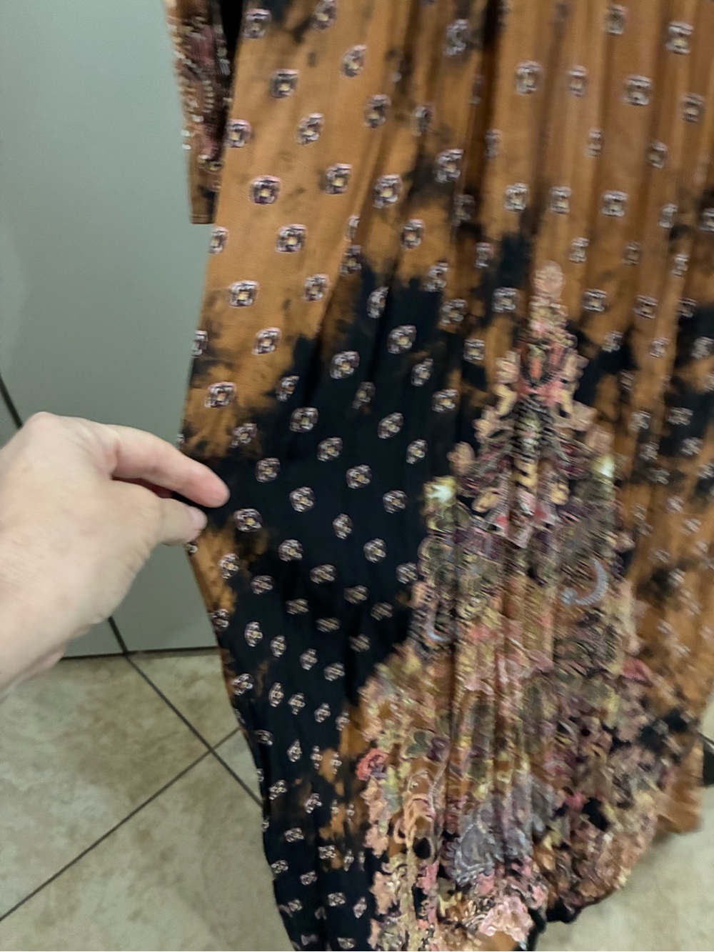 Boho Tie-Front Maxi Dress in Rust & Black - Picture 3 of 5